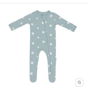NWOT Kyte Baby Bamboo Onesie in Daisy